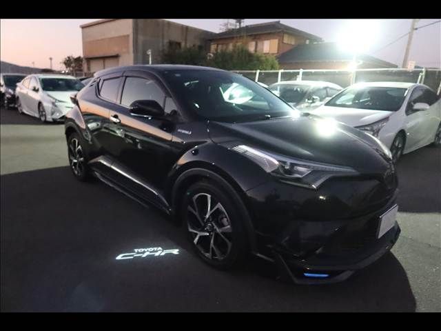 TOYOTA C-HR 2017