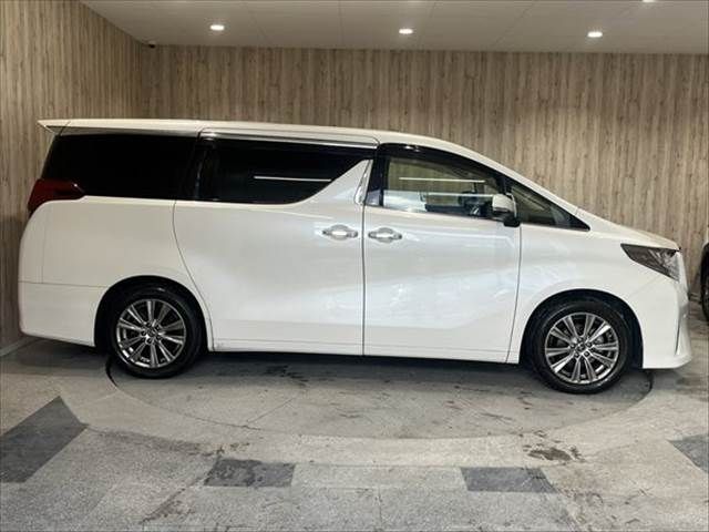 TOYOTA ALPHARD 2017