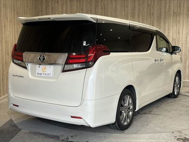 TOYOTA ALPHARD 2017