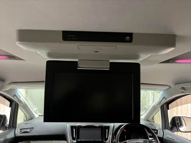 TOYOTA VELLFIRE 2015