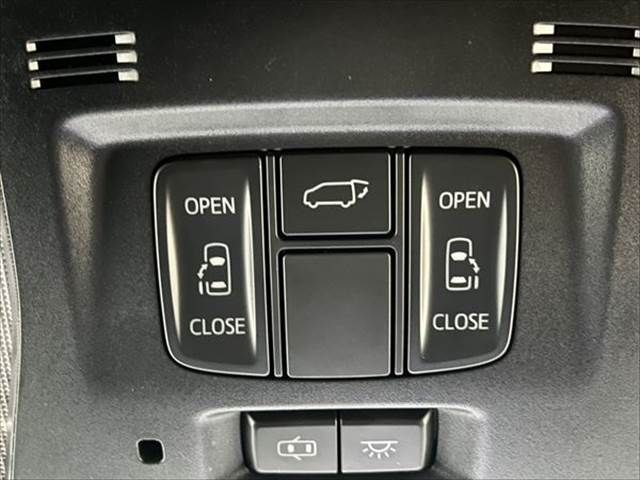 TOYOTA VELLFIRE 2015