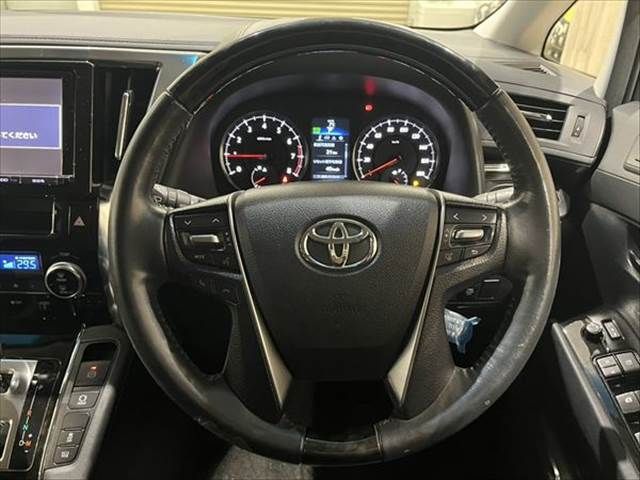 TOYOTA VELLFIRE 2015