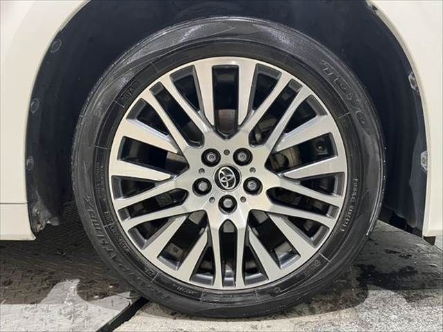 TOYOTA VELLFIRE 2015