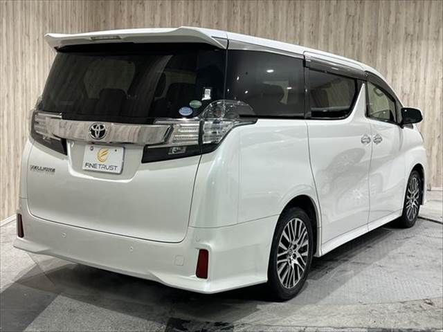 TOYOTA VELLFIRE 2015