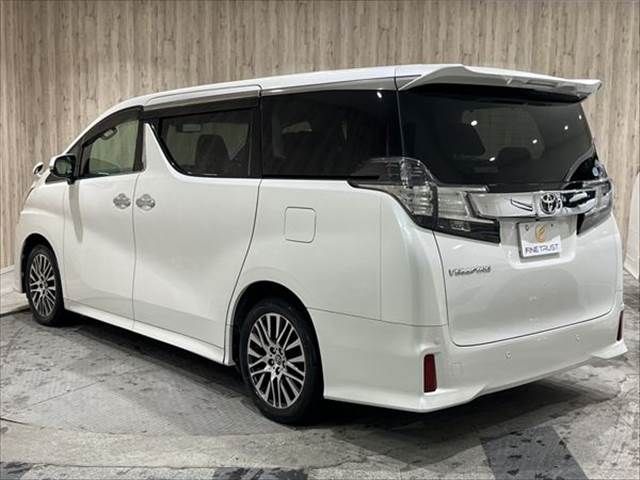 TOYOTA VELLFIRE 2015