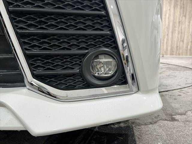 TOYOTA VELLFIRE 2015