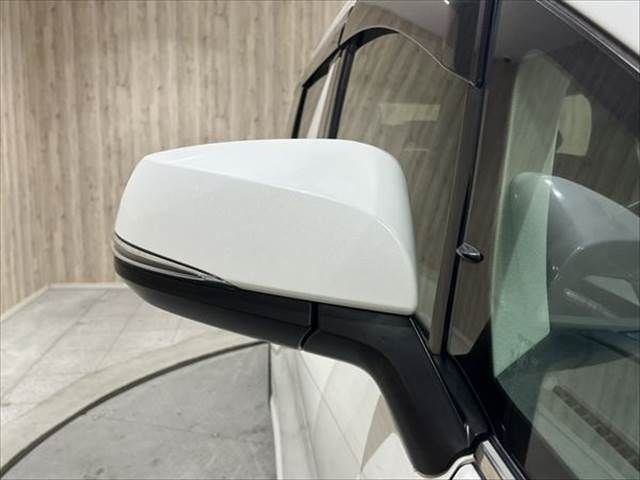 TOYOTA VELLFIRE 2015