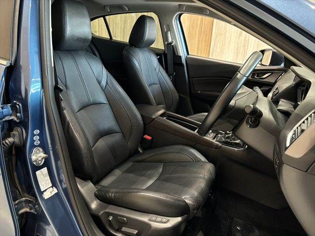 MAZDA AXELA SPORTS 2016