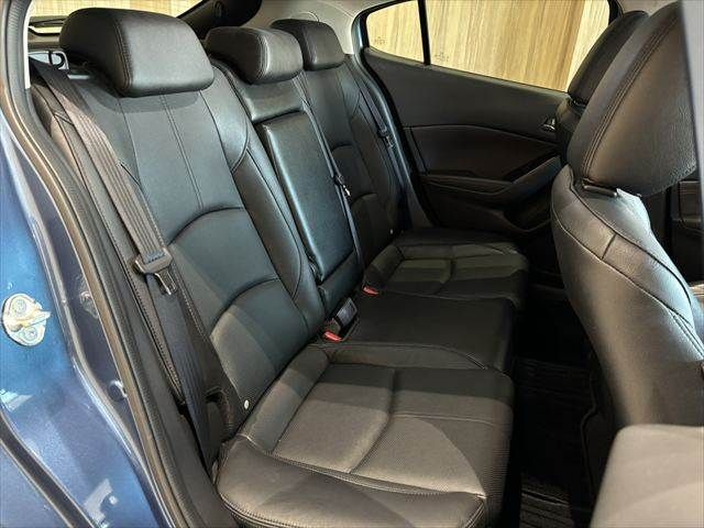 MAZDA AXELA SPORTS 2016