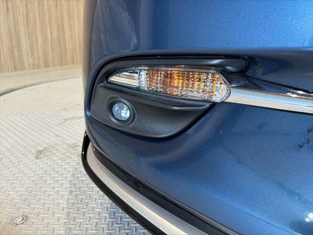 MAZDA AXELA SPORTS 2016