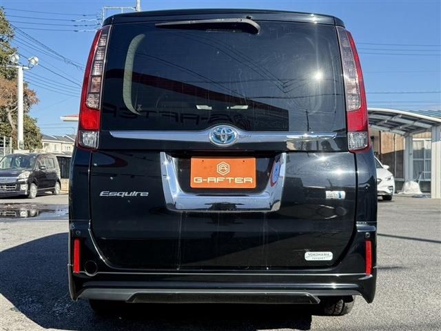 TOYOTA ESQUIRE HYBRID 2016