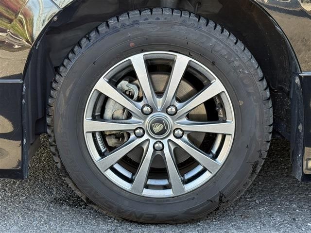 TOYOTA ESQUIRE HYBRID 2016