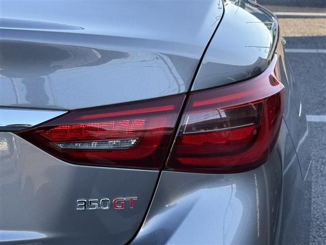 NISSAN SKYLINE HYBRID 2018