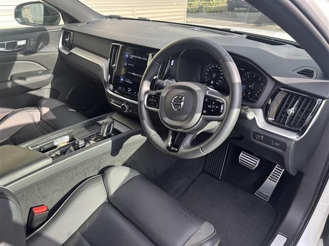 VOLVO VOLVO V60 2021