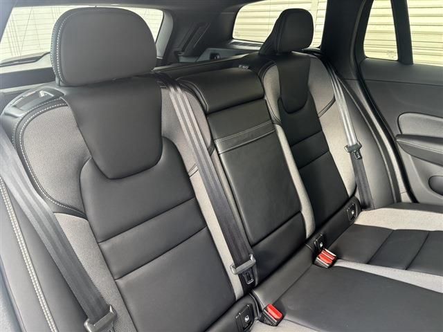 VOLVO VOLVO V60 2021