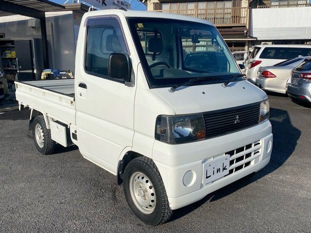 MITSUBISHI MINICAB truck 2009