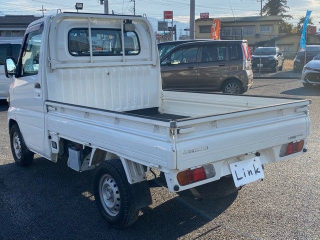 MITSUBISHI MINICAB truck 2009