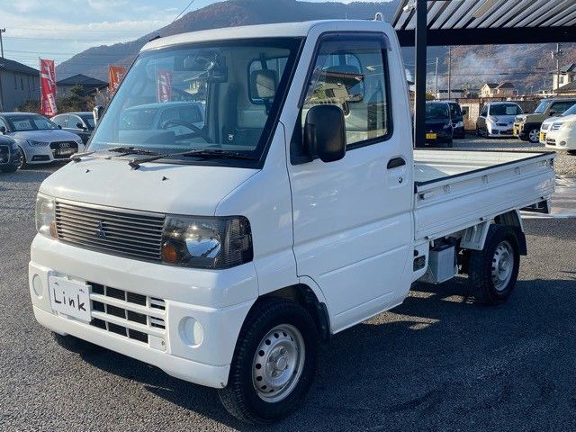 MITSUBISHI MINICAB truck 2009