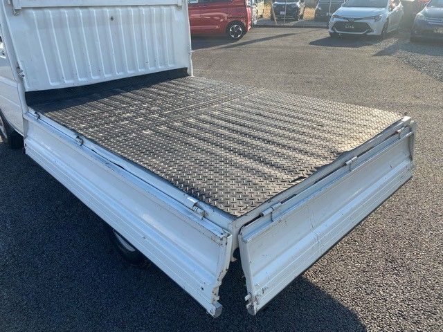 MITSUBISHI MINICAB truck 2009