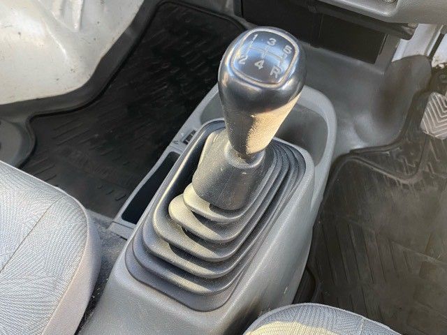 MITSUBISHI MINICAB truck 2009