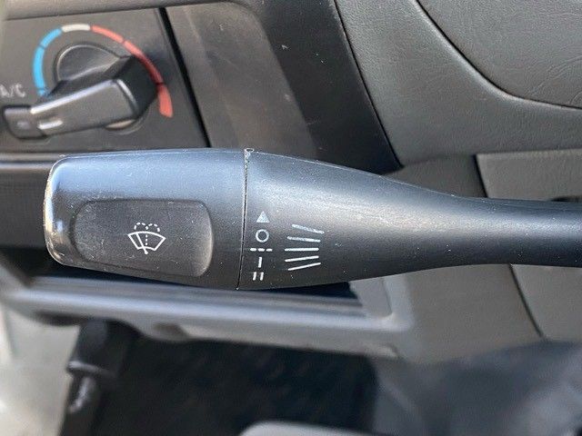 MITSUBISHI MINICAB truck 2009