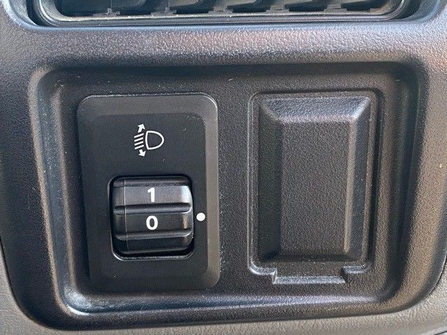 MITSUBISHI MINICAB truck 2009