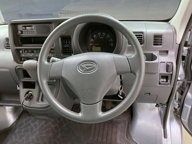 DAIHATSU HIJET CARGO 2015