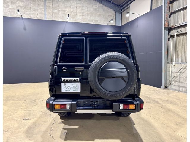 TOYOTA LANDCRUISER 70 2024