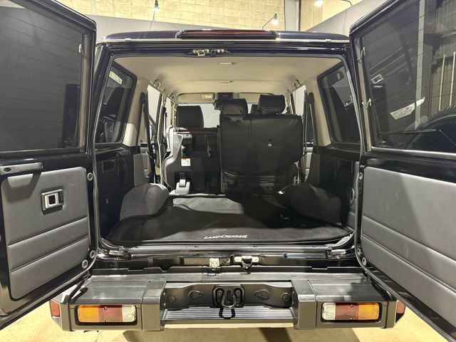 TOYOTA LANDCRUISER 70 2024