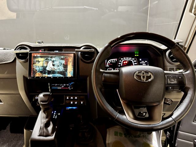 TOYOTA LANDCRUISER 70 2024