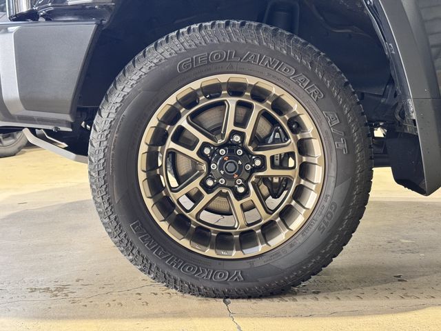 TOYOTA LANDCRUISER 70 2024