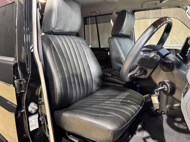 TOYOTA LANDCRUISER 70 2024