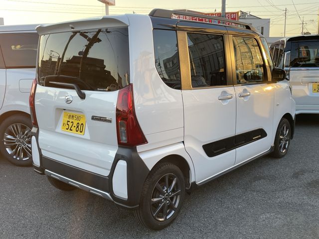 DAIHATSU TANTO FAN CROSS 2022