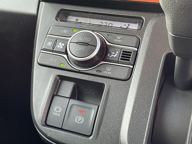 DAIHATSU TANTO FAN CROSS 2022