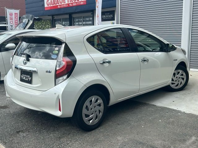 TOYOTA AQUA 2018