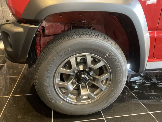 SUZUKI JIMNY NOMADE 2025