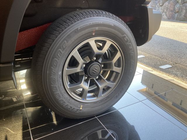 SUZUKI JIMNY NOMADE 2025