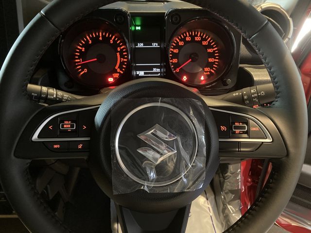 SUZUKI JIMNY NOMADE 2025