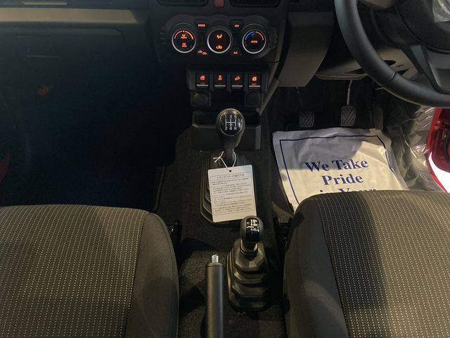 SUZUKI JIMNY NOMADE 2025