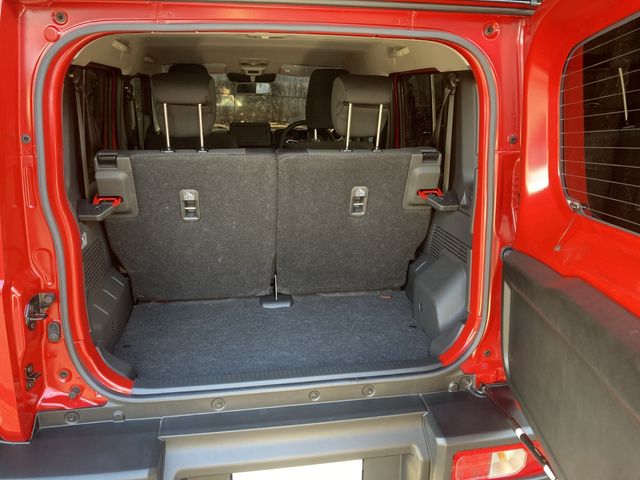 SUZUKI JIMNY NOMADE 2025