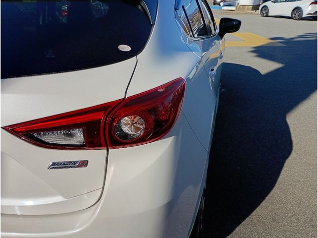 MAZDA AXELA SPORTS 2015