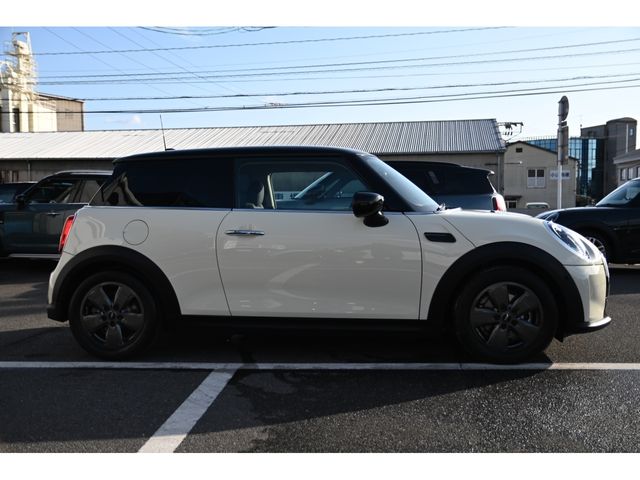 BMW MINI COOPER D 2021