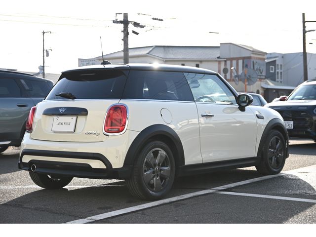 BMW MINI COOPER D 2021