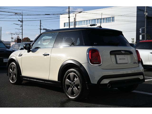 BMW MINI COOPER D 2021