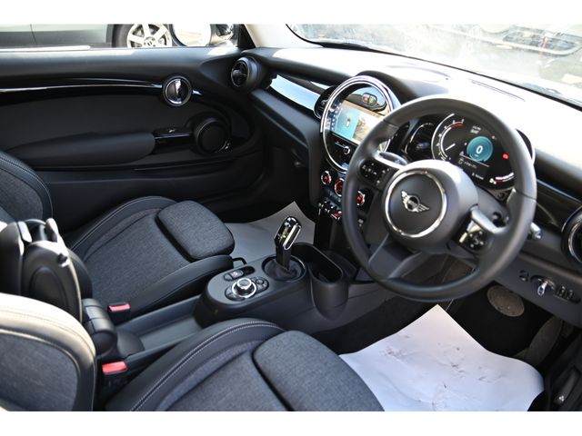 BMW MINI COOPER D 2021