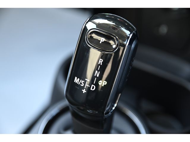 BMW MINI COOPER D 2021