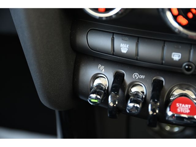 BMW MINI COOPER D 2021