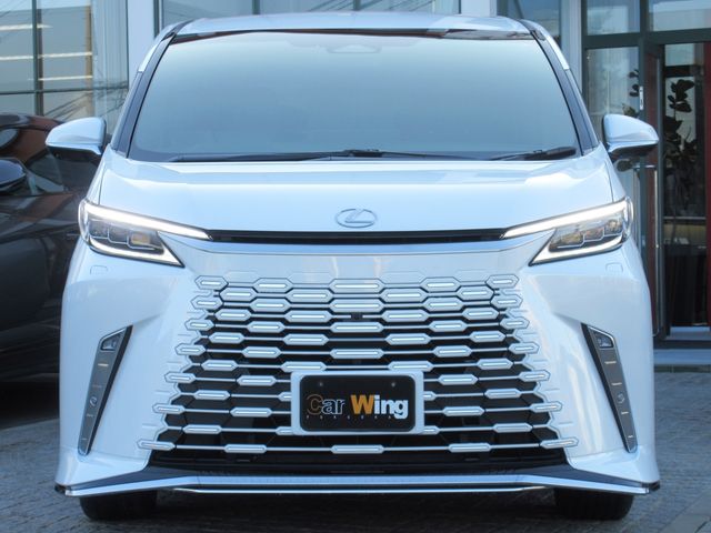 TOYOTA ???? LM500h 2025