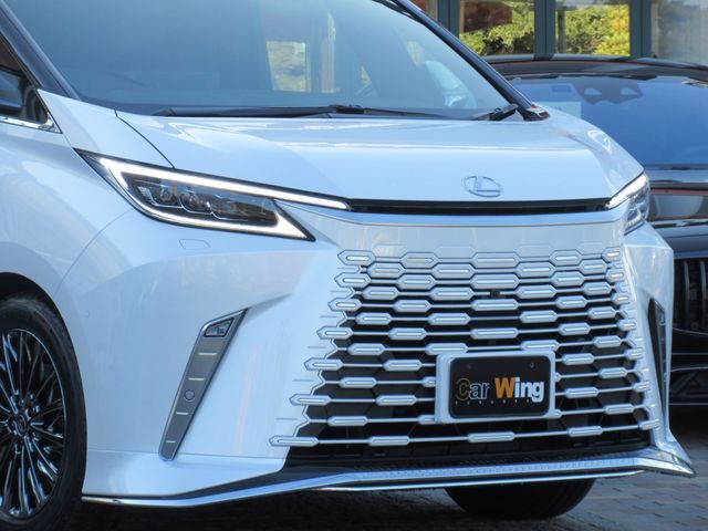 TOYOTA ???? LM500h 2025