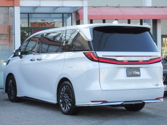 TOYOTA ???? LM500h 2025
